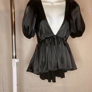 Like-new Allina Liu Black Short Sleeve Shirt – Size XS (Can fit Small/Medium)